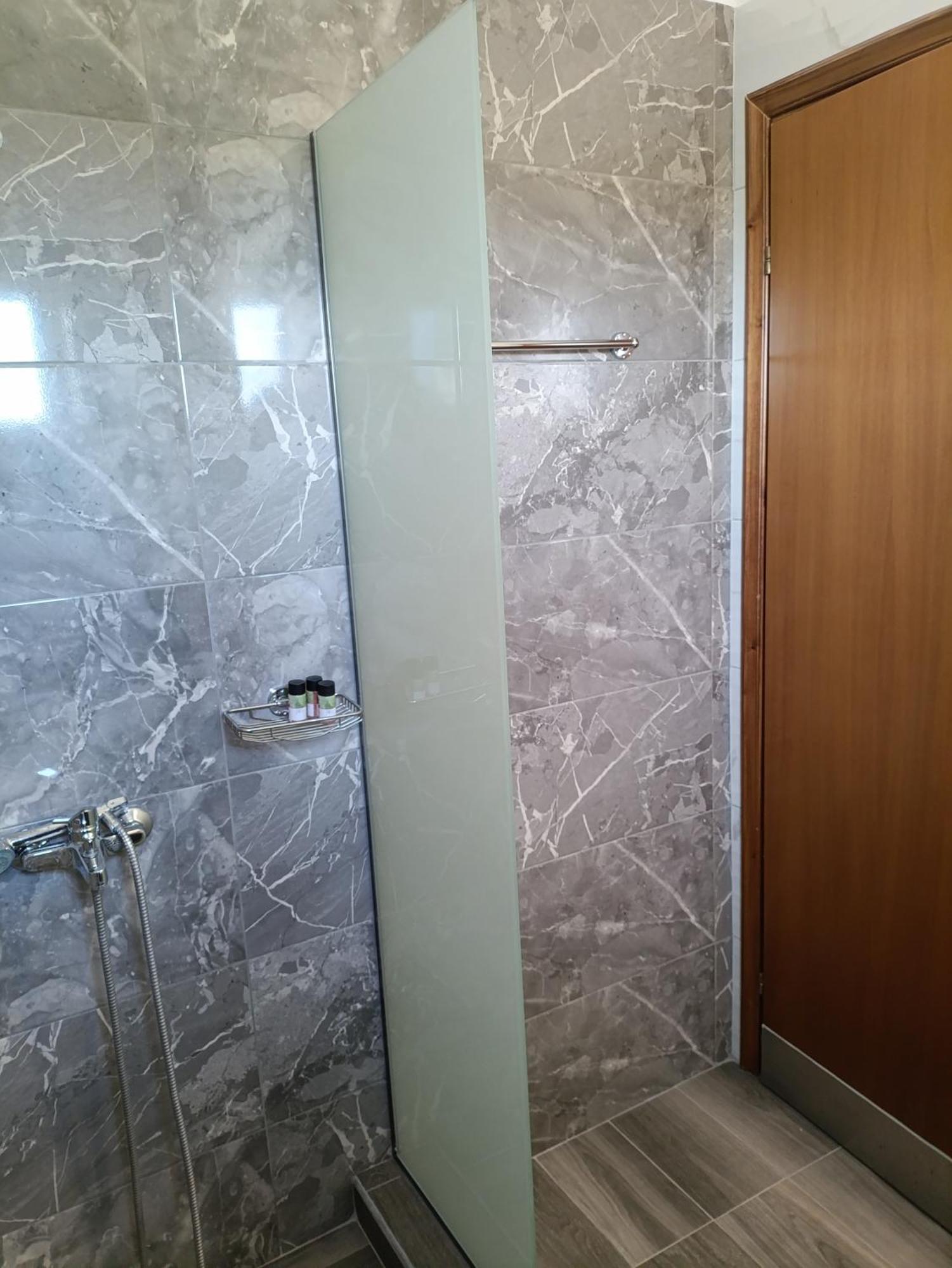 Verginia Studios Korinos Bagian luar foto