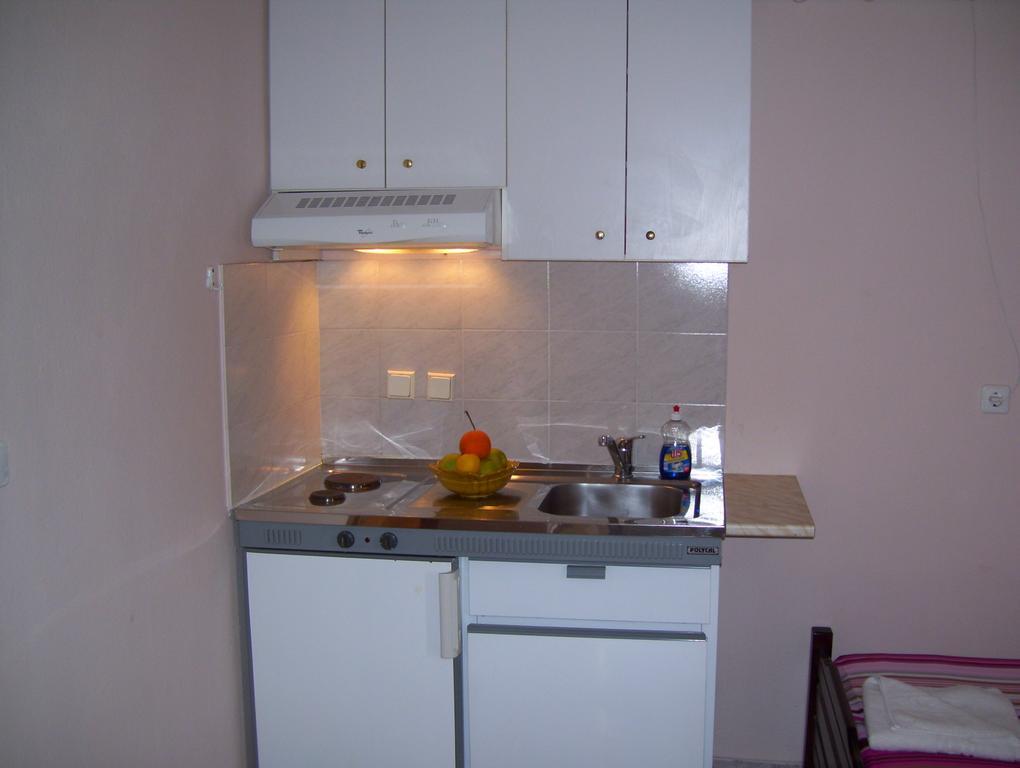 Verginia Studios Korinos Bagian luar foto