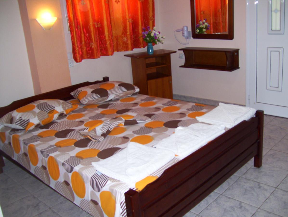 Verginia Studios Korinos Bagian luar foto